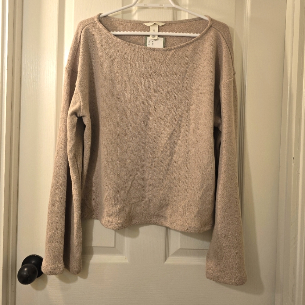 NWT | H&M Long Sleeve Shirt | Size Medium